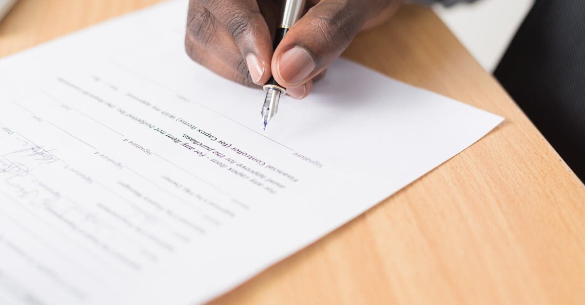 Cover Image for Level Term vs Decreasing Term Life Insurance: Which Type Do You Need?